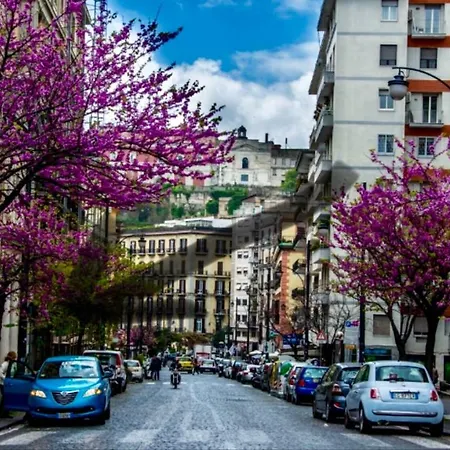 Borgo Santa Lucia * Neapol
